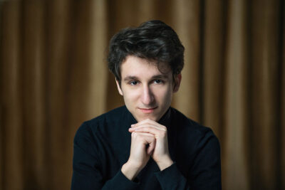 Valentin Magyar – piano